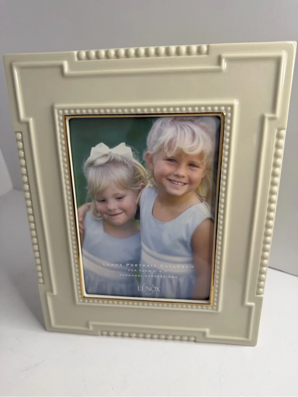 Lenox Portrait Gallery 5x7 Picture Frame Ivory Porcelain Gold Trim Beaded Design